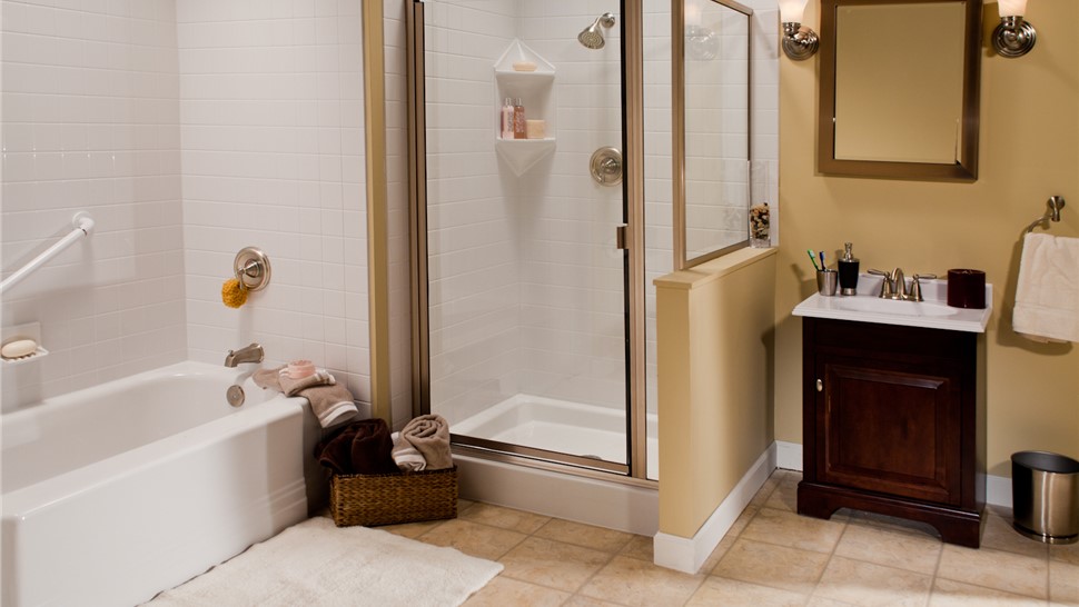 Bathroom Remodeling - Shower Enclosures Photo 1