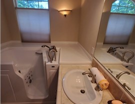 Bathroom Remodeling - Walk-in Tubs Photo 2