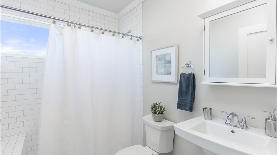 New Construction Bathrooms Photo 61