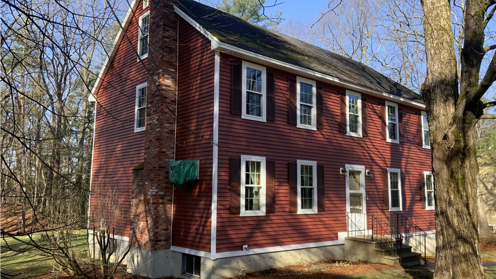 Siding Project in Chester, New Hampshire by DeFrancesco Quality Roofing, Siding and Windows