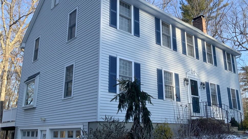 Windows Project in Londonderry, New Hampshire by DeFrancesco Quality Roofing & Siding