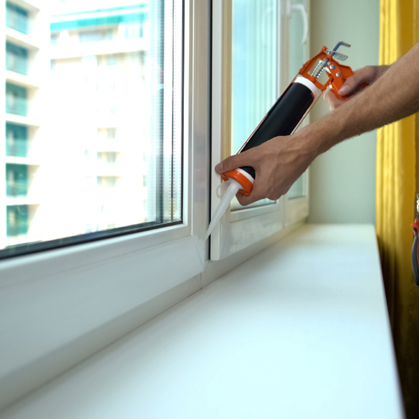 An image showing modern windows providing sound insulation in a busy neighborhood.