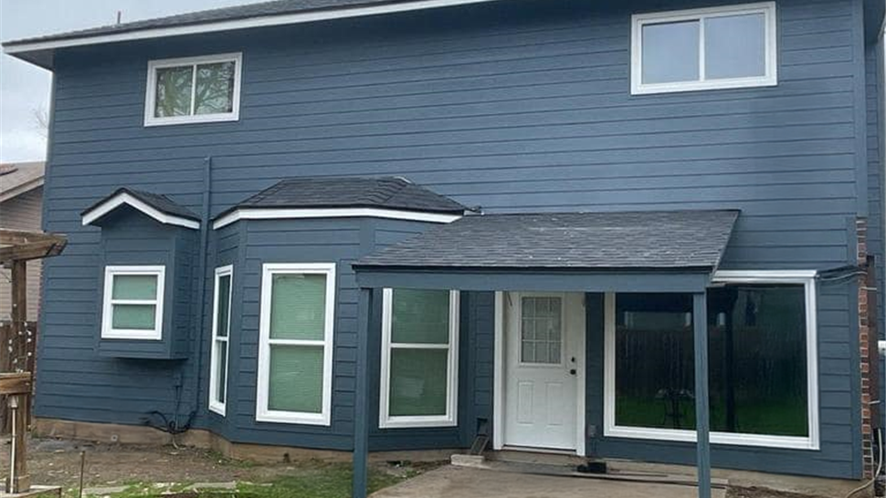 Siding - Exterior Painting Photo 12