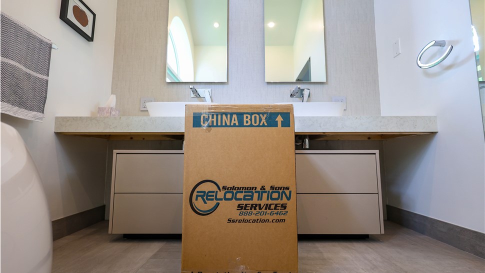 Fort Lauderdale bathroom home moving