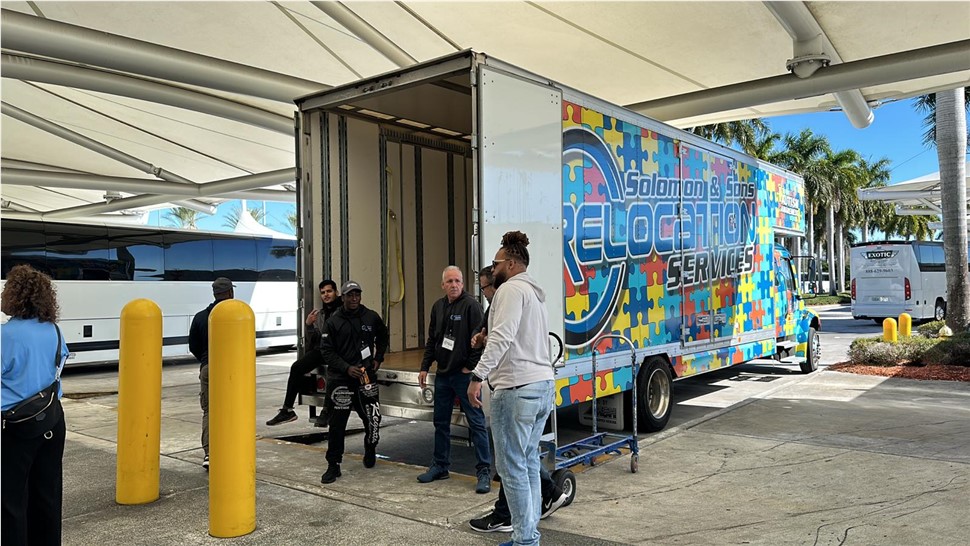 Fort Lauderdale Moving company at port.