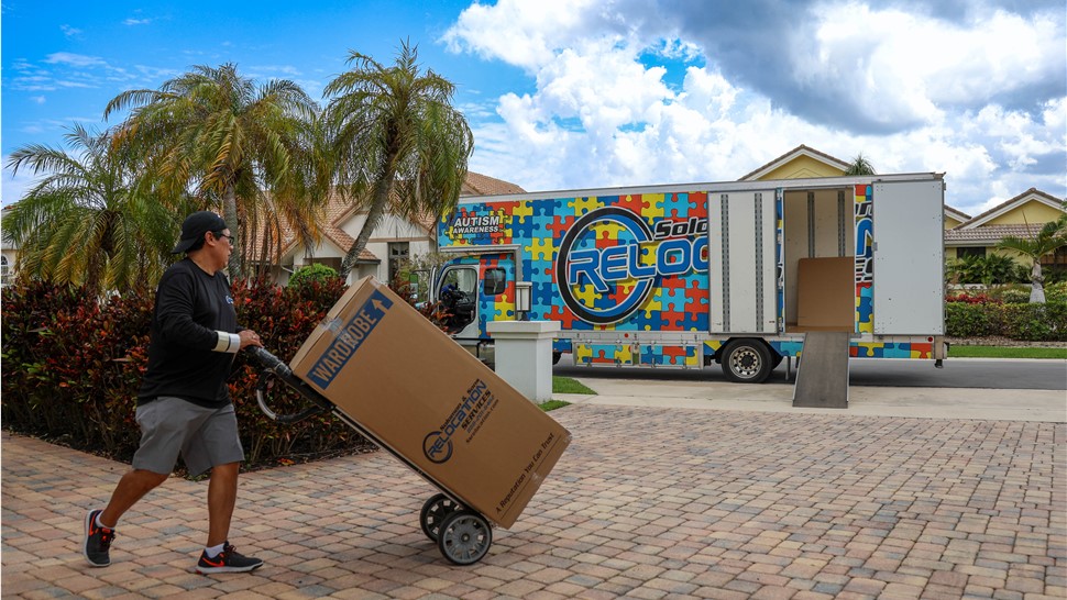 International moving company loading truck