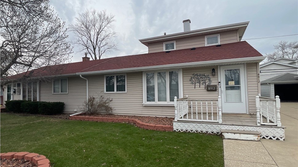 Gutters, Roofing Project in Hometown, Illinois by Stan's Roofing & Siding