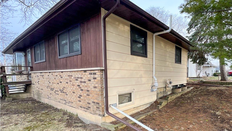 Siding Project in Downers Grove, IL by Stan's Roofing & Siding