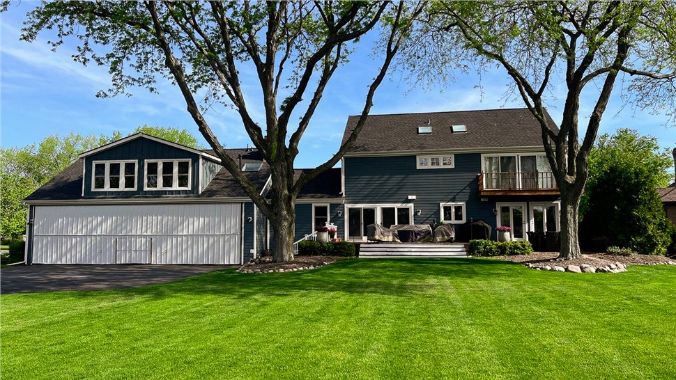 Siding Project in Downers Grove, IL by Stan's Roofing & Siding