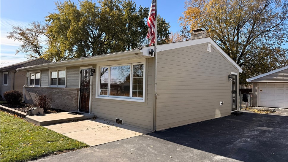 Siding Project in Bridgeview, Illinois by Stan's Roofing & Siding