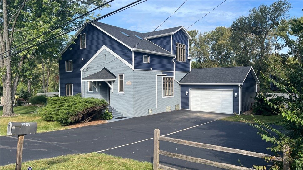 Siding Project in Mokena, Illinois by Stan's Roofing & Siding