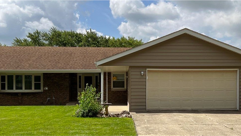 Gutters, Siding, Soffit and Fascia Project in Lockport, IL by Stan's Roofing & Siding