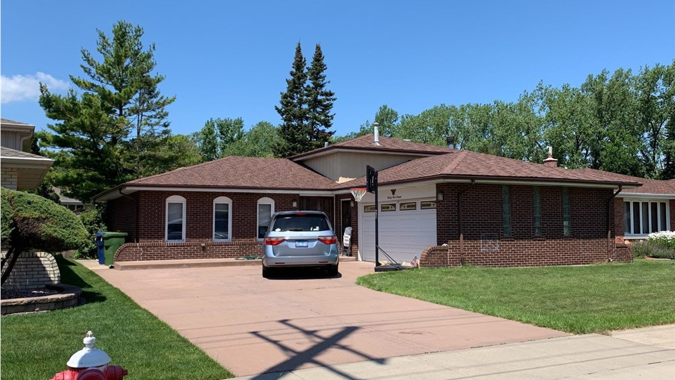 Roofing Project in Oak Lawn, IL by Stan's Roofing & Siding