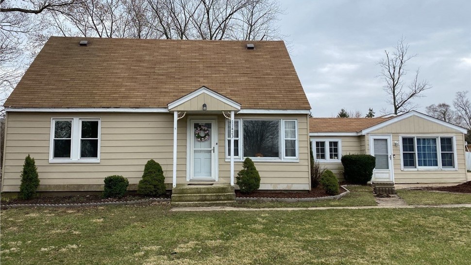 Gutters, Siding Project in Mokena, IL by Stan's Roofing & Siding