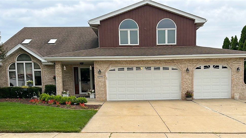 Siding Project in Orland Park, IL by Stan's Roofing & Siding