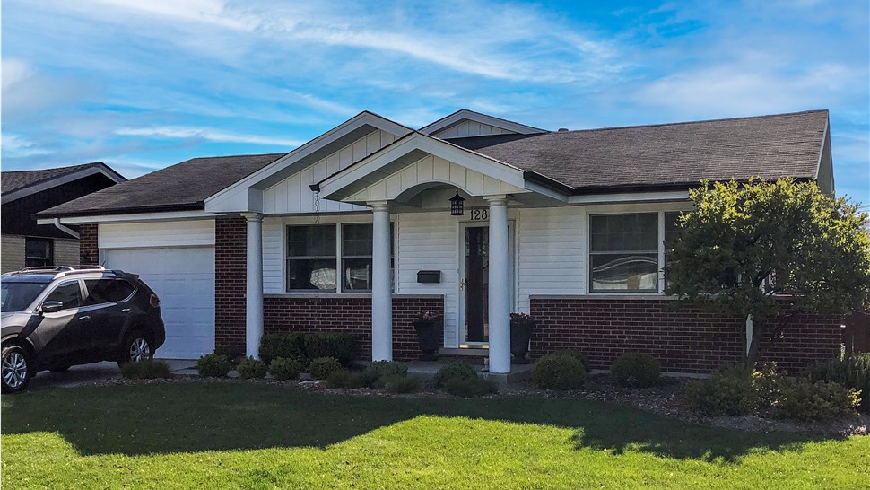 Siding Project in Mokena, IL by Stan's Roofing & Siding