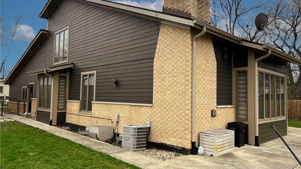 Gutters, Siding, Soffit and Fascia Project in Homewood, IL by Stan's Roofing & Siding