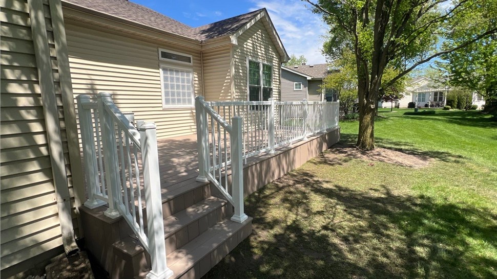 Decks Project in Crest Hill, IL by Stan's Roofing & Siding
