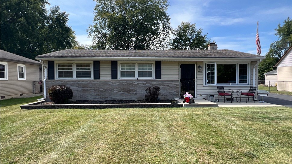 Siding Project in Bridgeview, Illinois by Stan's Roofing & Siding