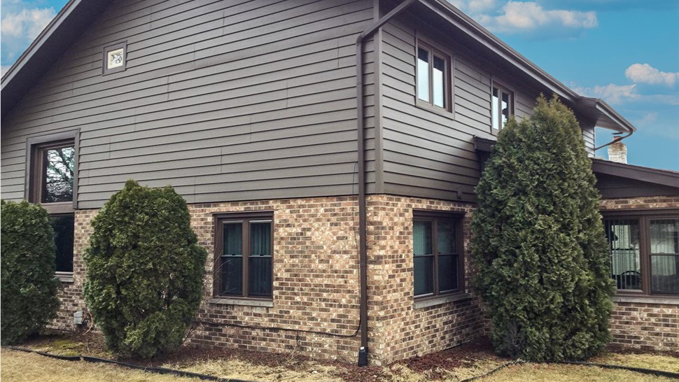 Siding Project in Palos Park, IL by Stan's Roofing & Siding