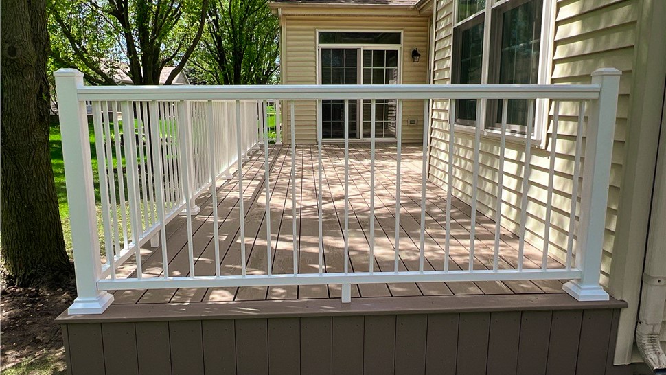 Decks Project in Crest Hill, IL by Stan's Roofing & Siding