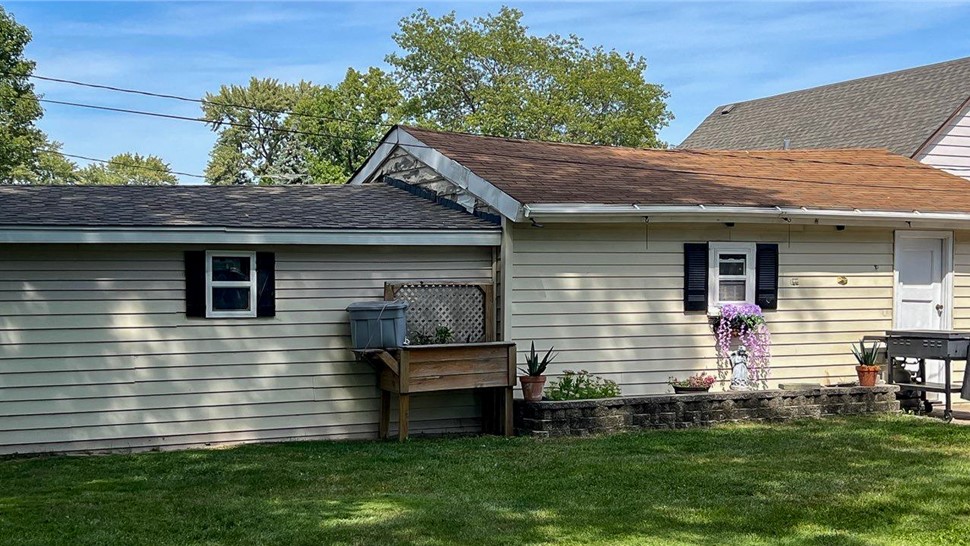 Siding Project in Bridgeview, IL by Stan's Roofing & Siding