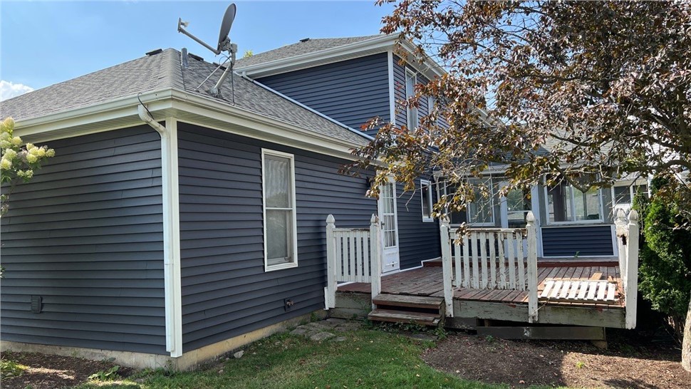 Siding Project in Bolingbrook, Illinois by Stan's Roofing & Siding