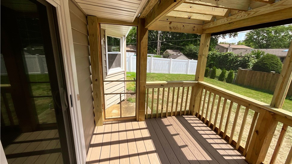 Decks Project in Lockport, IL by Stan's Roofing & Siding