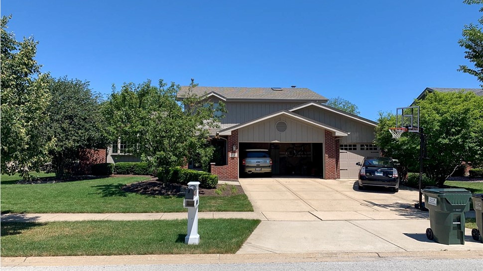 Siding Project in Tinley Park, IL by Stan's Roofing & Siding