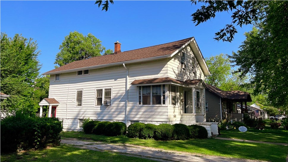 Roofing Project in Midlothian, IL by Stan's Roofing & Siding