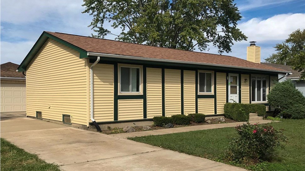 Siding, Roofing Project in Frankfort, IL by Stan's Roofing & Siding