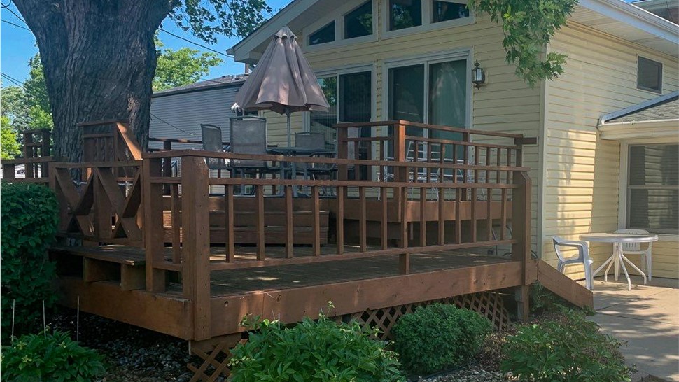 Decks Project in Oak Lawn, IL by Stan's Roofing & Siding