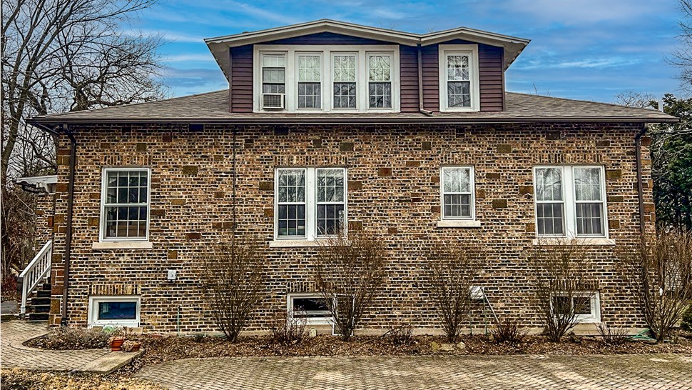 Roofing Project in Flossmoor, IL by Stan's Roofing & Siding