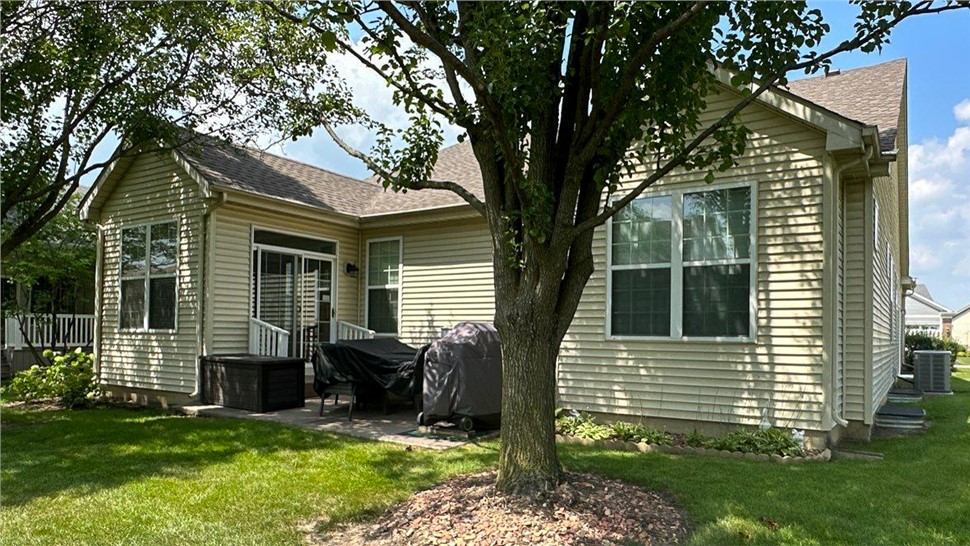 Decks Project in Crest Hill, IL by Stan's Roofing & Siding