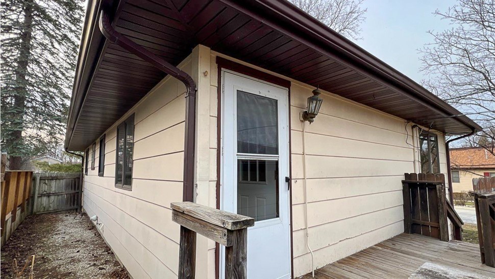 Siding Project in Downers Grove, IL by Stan's Roofing & Siding