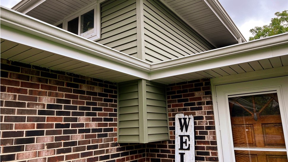 Gutters, Siding, Soffit and Fascia Project in Mokena, IL by Stan's Roofing & Siding