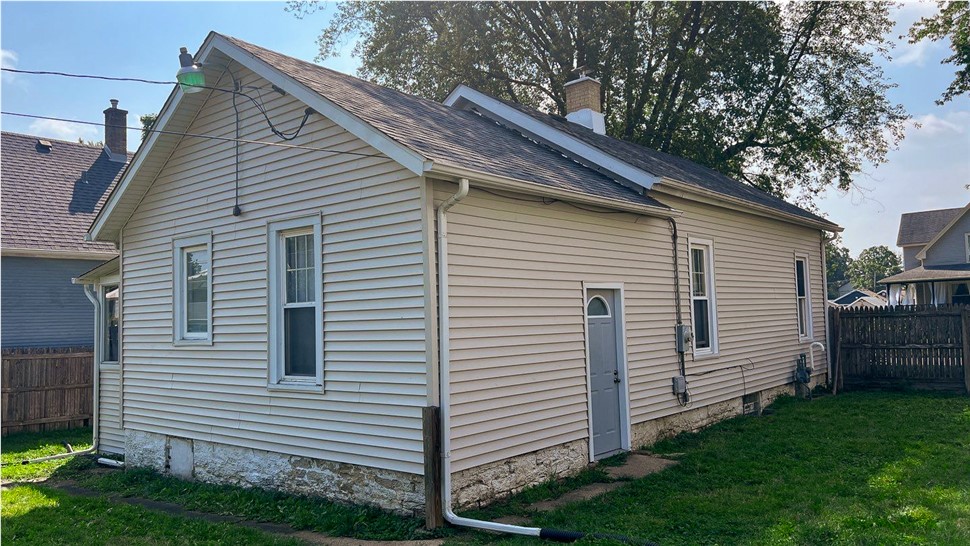 Siding Project in Joliet, IL by Stan's Roofing & Siding