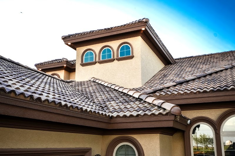 What Is the Best Roof for Hurricane-Prone Areas? | A South Florida Homeowner Guide