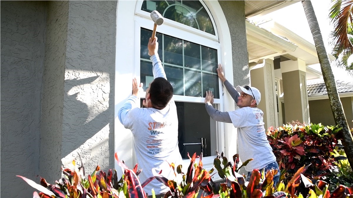 What Are Hurricane Windows and How Are They Made Strong for South Florida Homes?