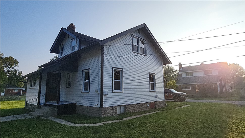 Windows Project in Cumberland, IN by Storm Warrior Roof