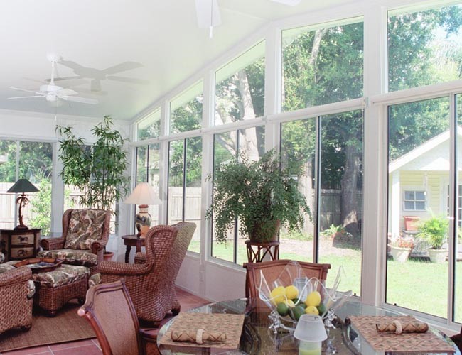 Choosing the Right Sunroom Design for Your Home 