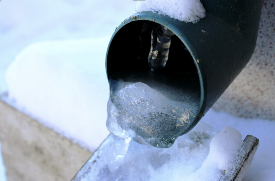 Top 7 Winter Roof Problems Pittsburgh Homeowners Should Never Ignore