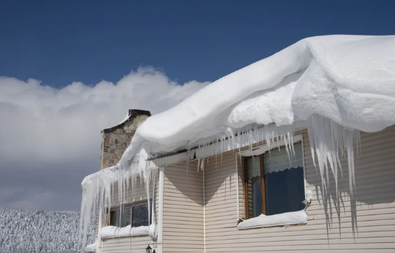 Top 7 Winter Roof Problems Pittsburgh Homeowners Should Never Ignore