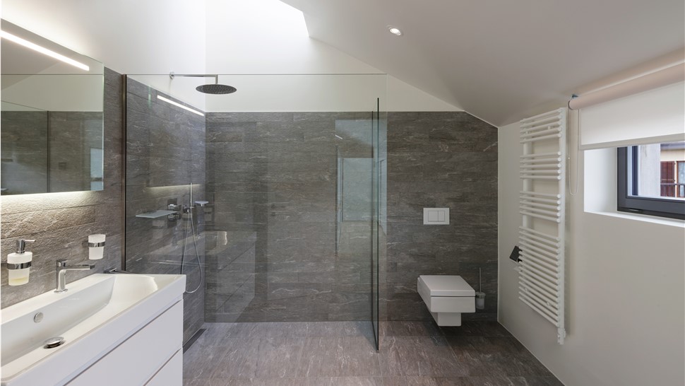 Baths - Barrier Free Showers Photo 1
