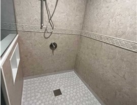 Baths - Walk-in Showers Photo 4