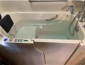 Baths - Bathtub Replacement Photo 2