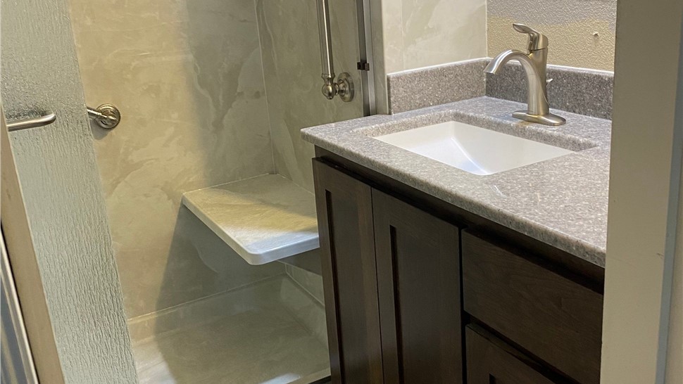 Showers Project Project in Washington, UT by Thompson Bath