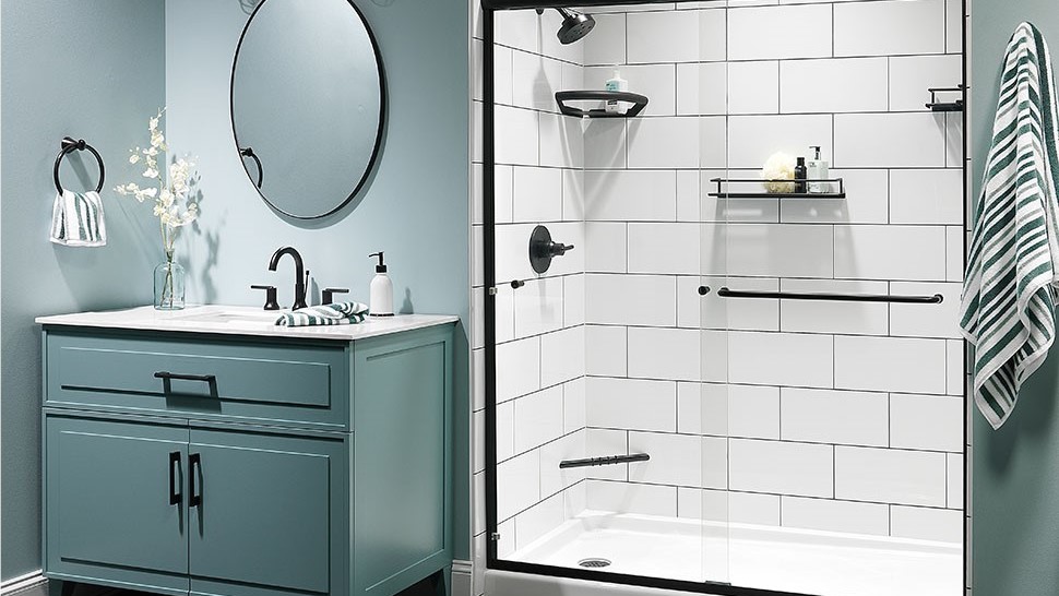 Showers - Acrylic Showers Photo 1