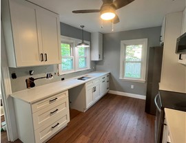 Kitchens - Kitchen Counters Photo 3