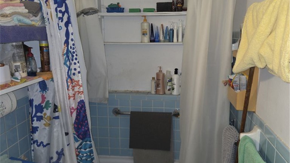 Bathrooms, Baths, Showers Project in St Petersburg, Florida by Top Notch Remodelers